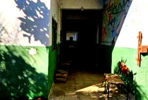 Prédio Escolar com 4 Salas na Praça Aquidaban - Várzea Grande-MT