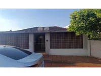 Casa Ocupada no Centro de Itambaracá com 180m²