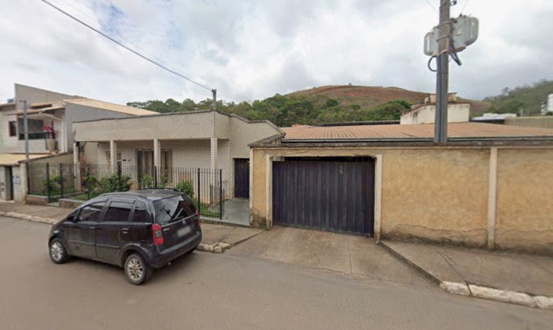 Imóvel comercial com 934,04m², galpão industrial e edifício sede