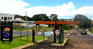 Casa com 3 quartos em condomínio, 212m² privativos