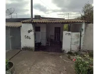Casa Ocupada com 2 Quartos e 1 Banheiro em Santa Isabel