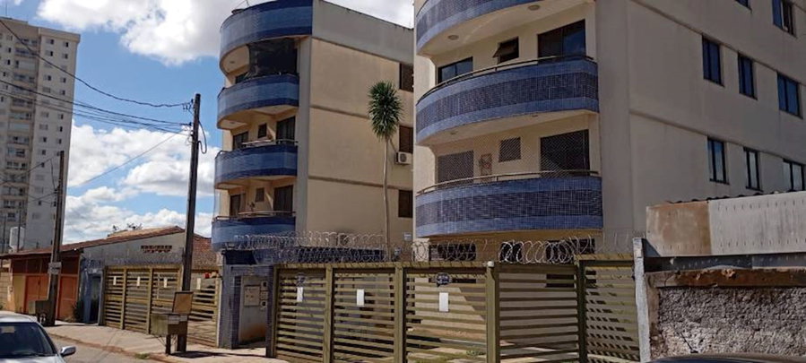Apartamento com 2 quartos, 2 banheiros e 1 vaga de garagem