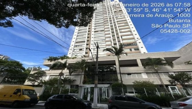 Apartamento com 1 quarto, 1 vaga e 70 m²