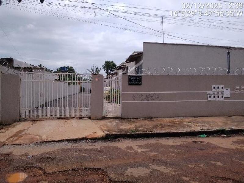 Casa em Cidade Ocidental com 2 Quartos e 61,13m²