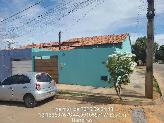 Casa com 2 quartos, 1 banheiro, 1 vaga e 60m² privativos