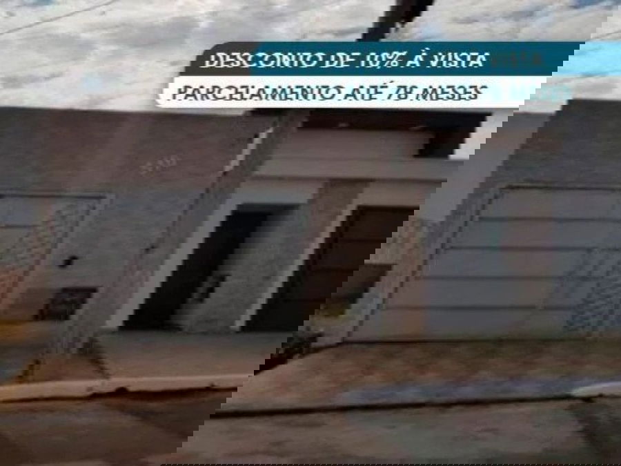 Casa 90m² com 50% fração ideal de terreno, imóvel ocupado