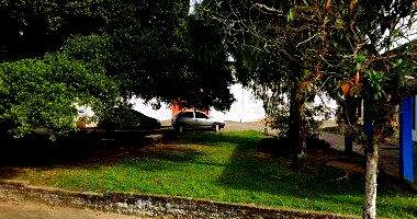Imóvel comercial 102m² com terreno 584,83m², alugado e ocupado