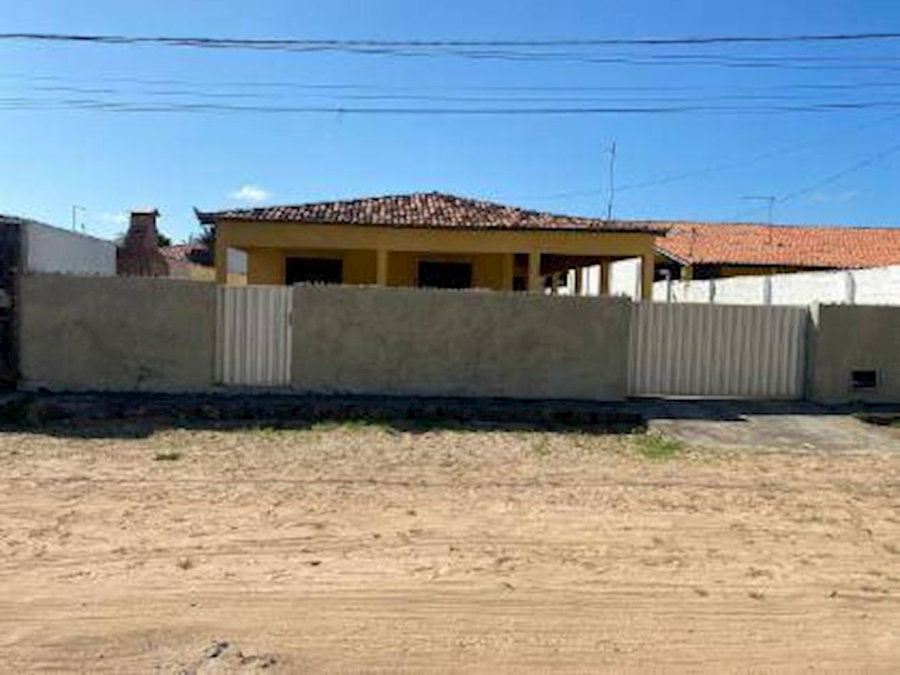 Casa com 4 quartos e 2 banheiros, 100m² construídos, ocupada