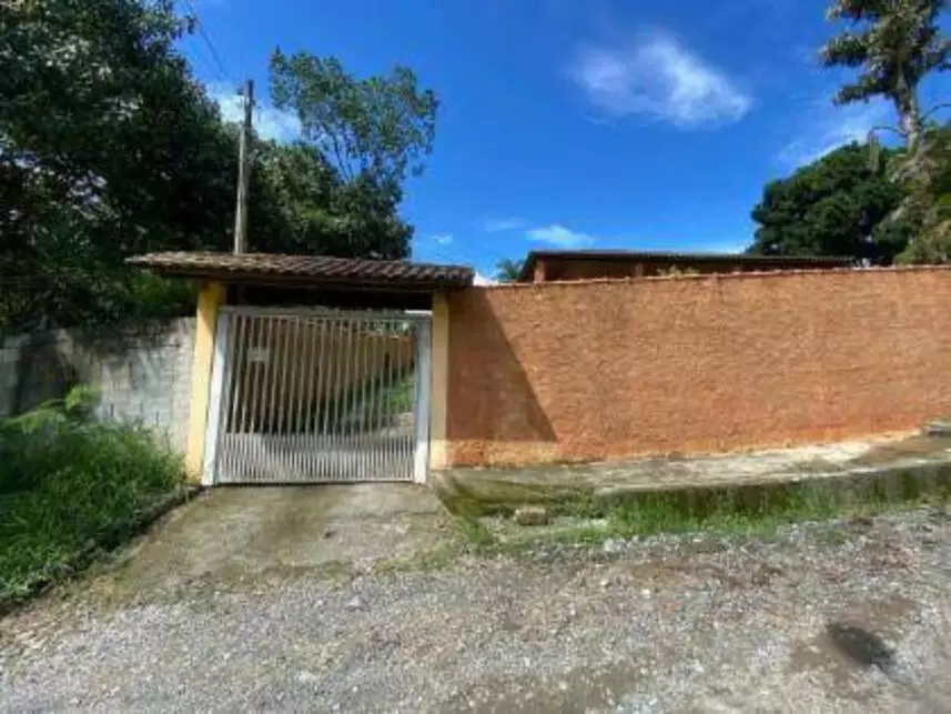Casa em leilão com 5 quartos e 3 banheiros em Santa Isabel/SP