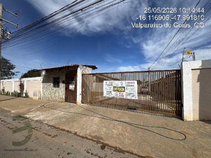 Casa com 2 Quartos e 1 Vaga em Condomínio