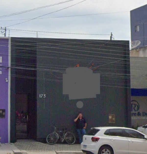 Imóvel comercial com 1 casa residencial em Patos/PB