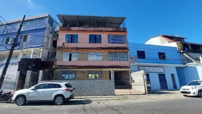 Apartamento com 3 quartos em Salvador