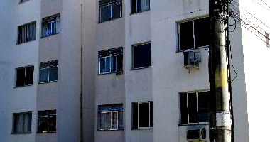 Apartamento com 2 Quartos e Área Privativa em Campo Grande