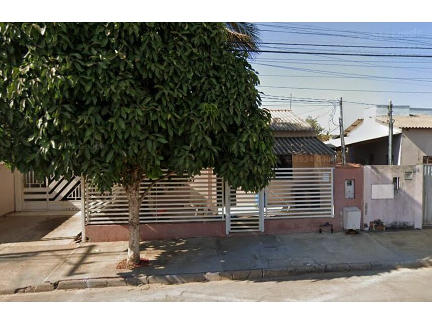 Casa com 3 quartos, 2 banheiros e 161,89m² construídos