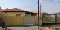 Casa desocupada com 276 m² de terreno, ideal para reforma e moradia