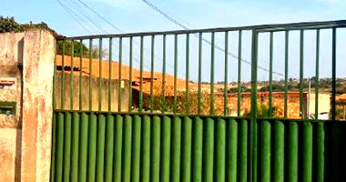 Casa com 3 quartos, 2 banheiros, 1 vaga, 65m², ocupada