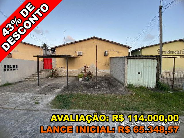 Casa 3 quartos, 2 banheiros, 1 vaga, 50.6m² construída, desocupada