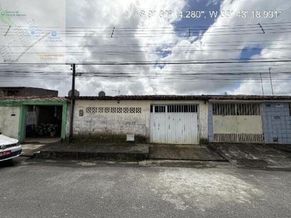 Casa com 1 quarto e 1 banheiro, área total de 105,52 m²