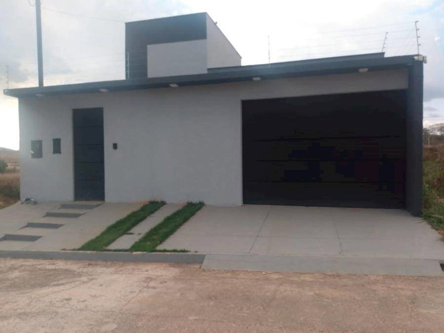 Casa Ocupada com 3 Quartos em Caldas Novas/GO