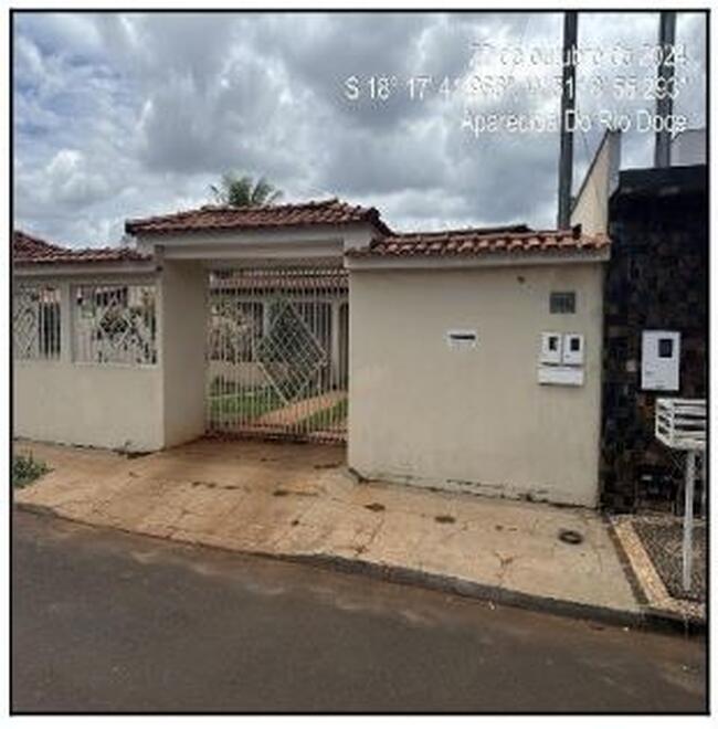 Casa com 122,05m² de área privativa - 0 quartos - vaga de garagem - 0 banheiros