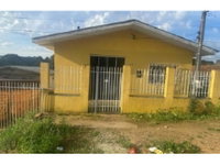 Casa em leilão com 4 quartos e 3 banheiros