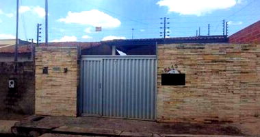 Casa Ocupada com 3 Quartos e 2 Banheiros em Teresina