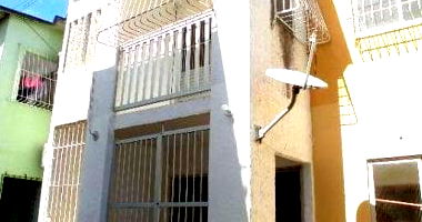 Casa em Condomínio com 2 Quartos e 1 Banheiro - Desocupada