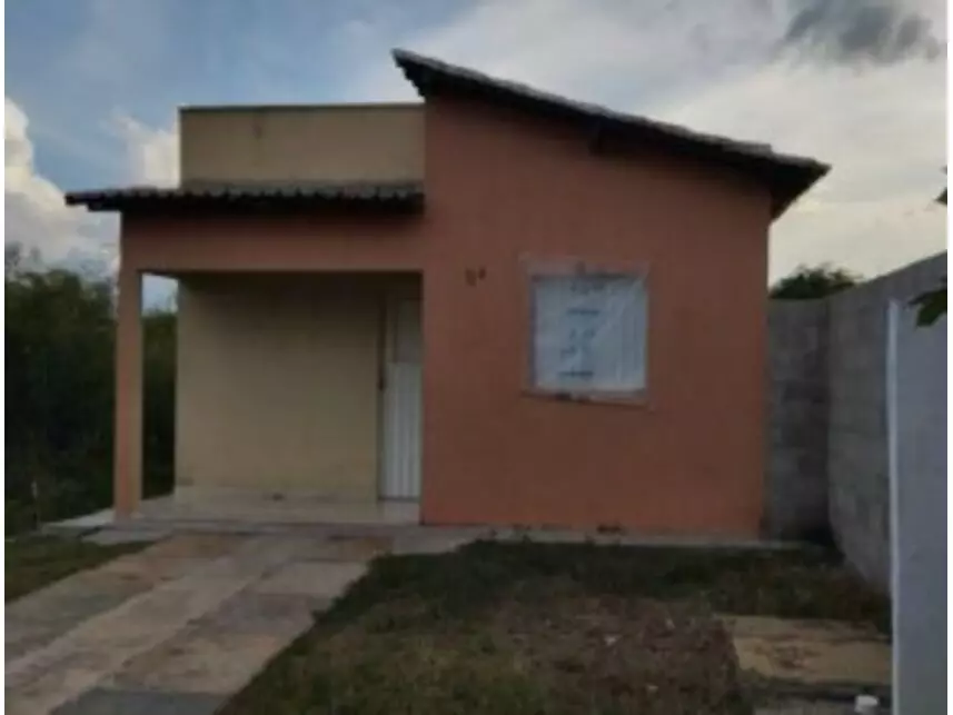 Casa com 240m² de terreno e 52m² construída em So Miguel do Tapuio