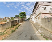 Fração de 50% de Apartamento com 2 Quartos e Garagem em Ubá/MG