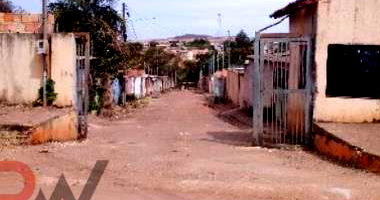 Casa em Valparaíso de Goiás com 2 quartos e 2 banheiros