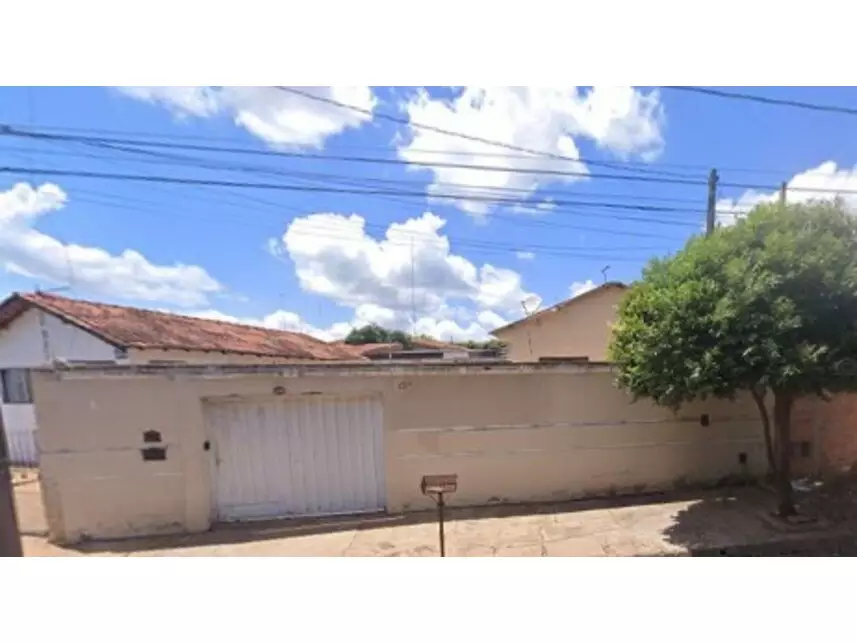 Casa padrão com 2 vagas, 144m² construída, imóvel