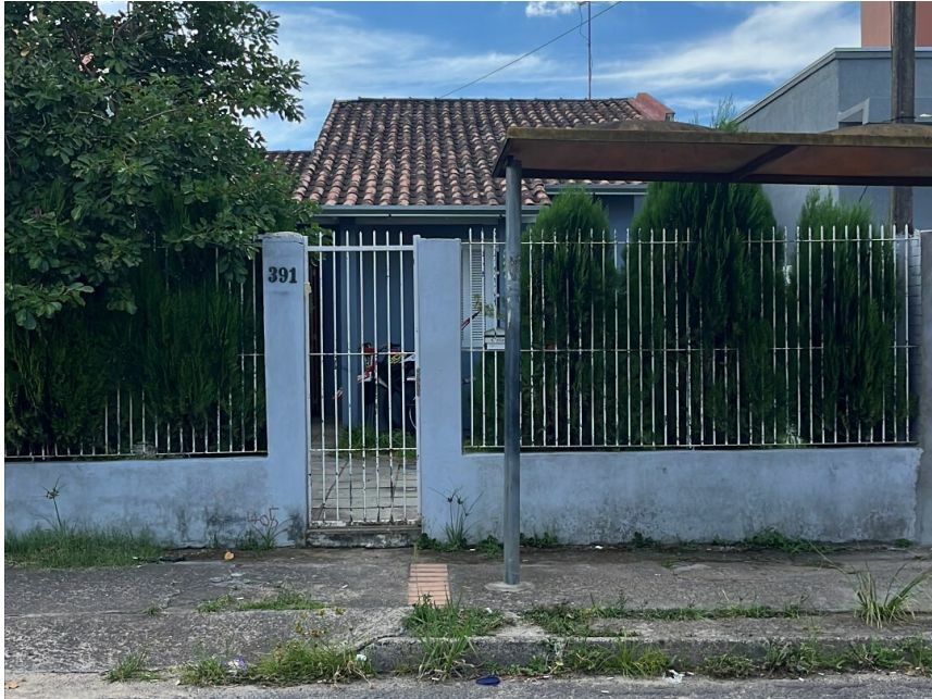 Casa com 2 quartos, 1 banheiro e 55,53m² construídos