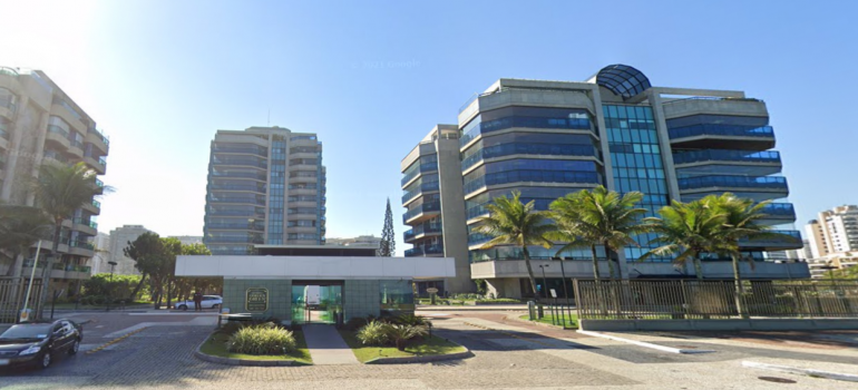 Apartamento 3 Quartos com Vista Mar - Golden Green