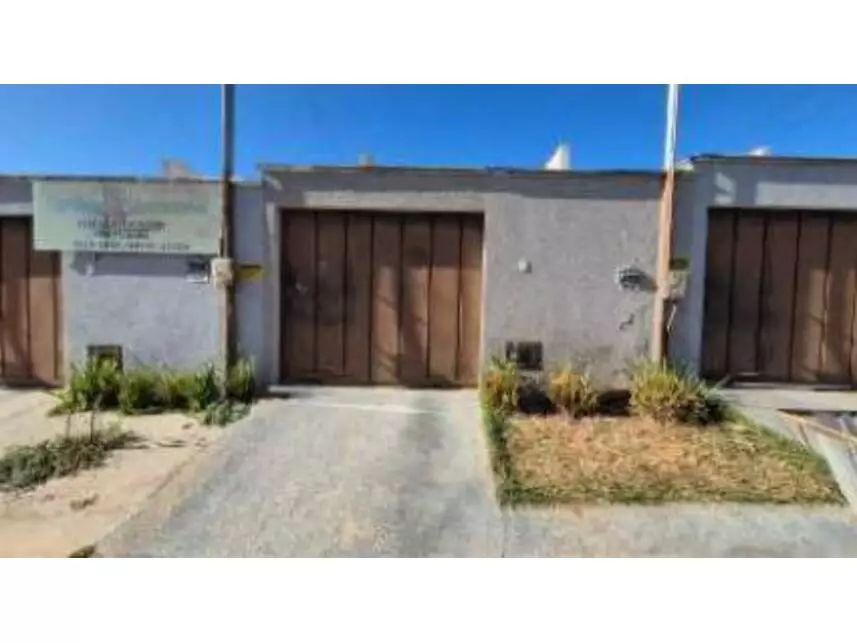 Casa em condomínio com 110m² em Senador Canedo/GO