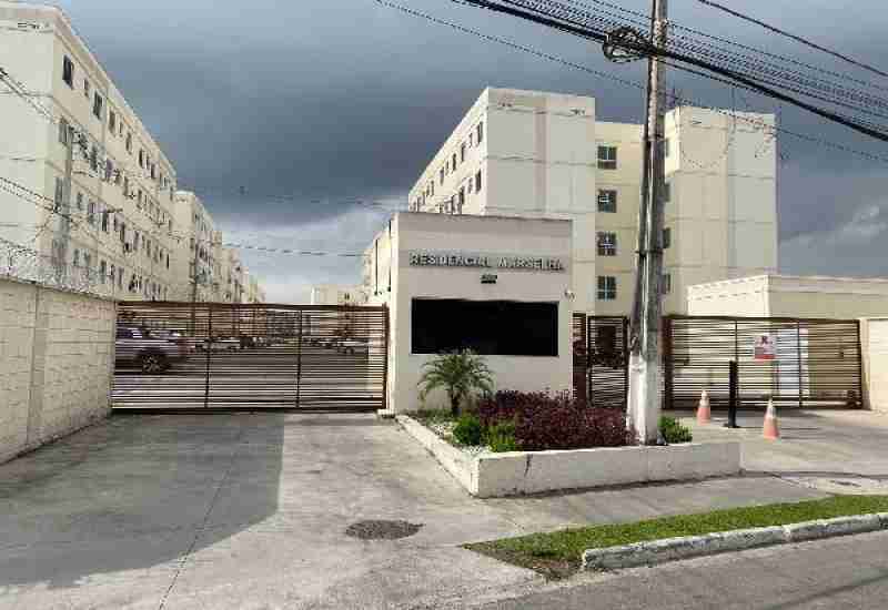 Apartamento com 2 quartos e 1 vaga em Maceió
