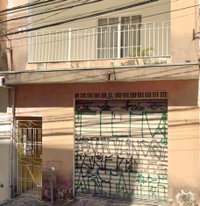 Imóvel Residencial 125m² em Barueri/SP com Salão e Fachada Desgastada