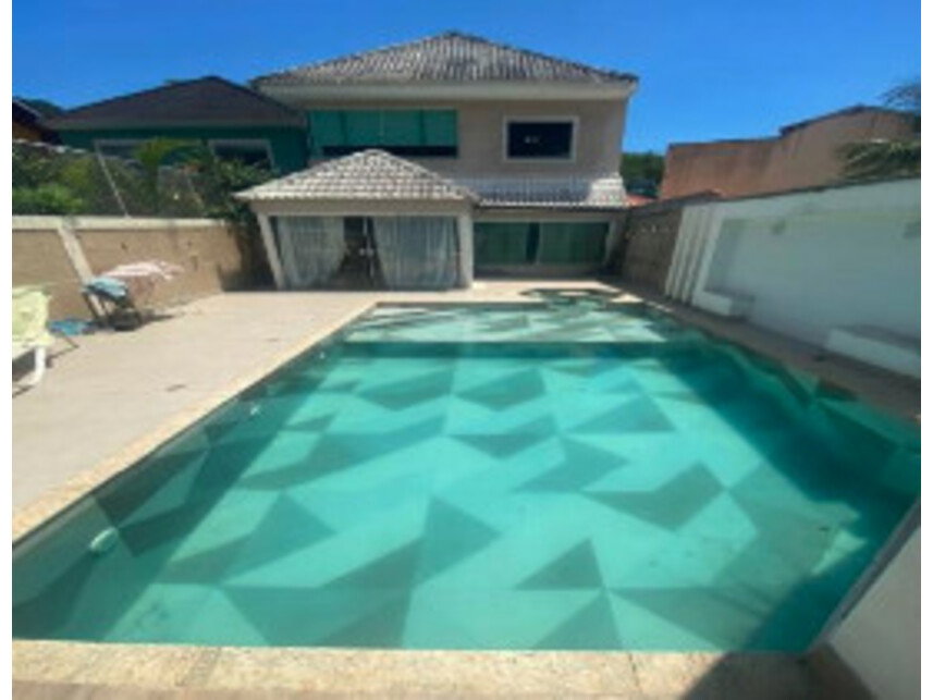 Casa com 2 quartos e 1 banheiro, 61.87m², ocupada