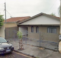 Casa com 49m² de área construída em lote de 165m²