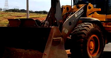 PÁ CARREGADEIRA VOLVO D6E L90F Ano 2012