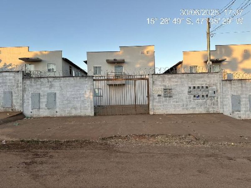 Apartamento com 2 quartos, 1 banheiro e 1 vaga de garagem
