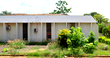 Prédio Comercial Desocupado em Caiuá - SP - Centro