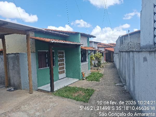 Casa com 2 quartos, 1 banheiro e 1 vaga de garagem