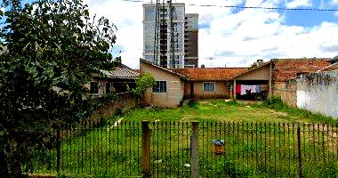 Casa com 56m² de área privativa e terreno de 485,52m²