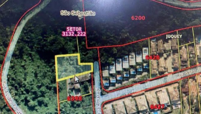 Terreno de 1.500 m² Próximo à Praia de Juquehy
