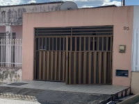 Casa com 4 dormitórios, 3 suítes e 1 vaga em Lagarto/SE