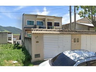 Casa com 191,64m² construídos e vaga externa