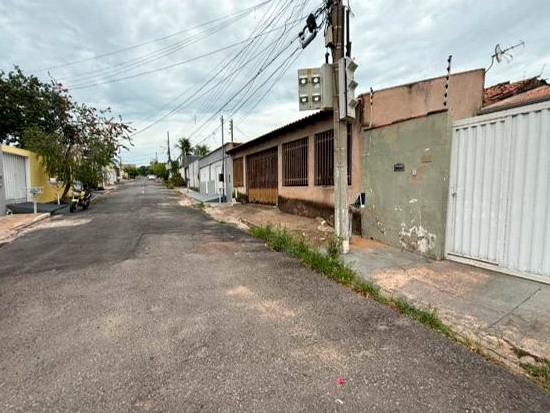 Casa Ocupada em Cuiabá - 44m² Construídos