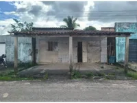 Casa em leilão com 158m² construída em Farol