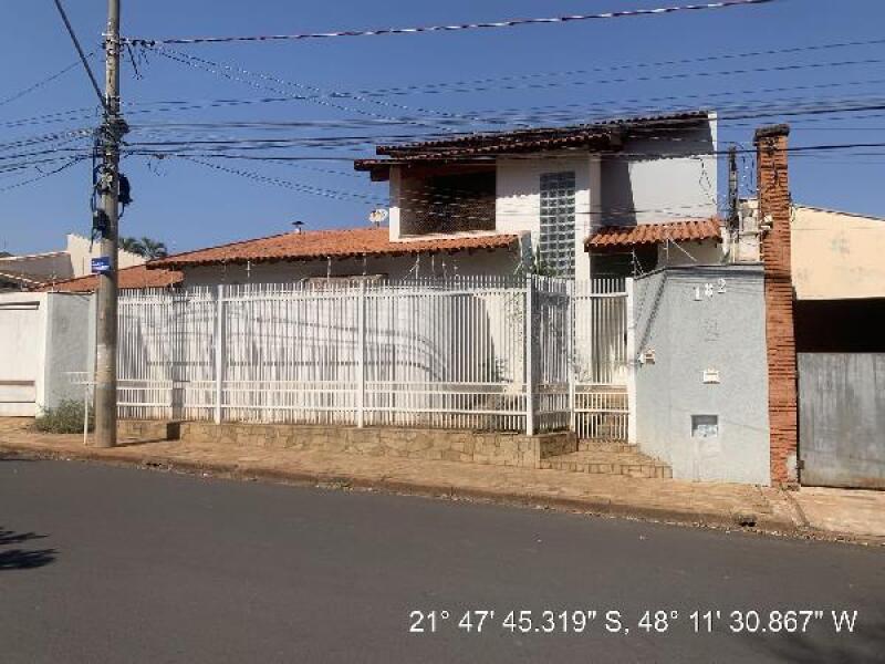 Casa em Araraquara/SP com 203,17m² de área construída