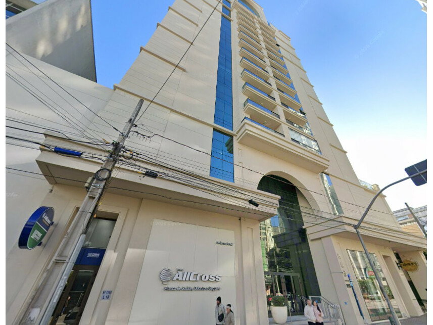 Loja com 750m² em leilão no Centro de Curitiba